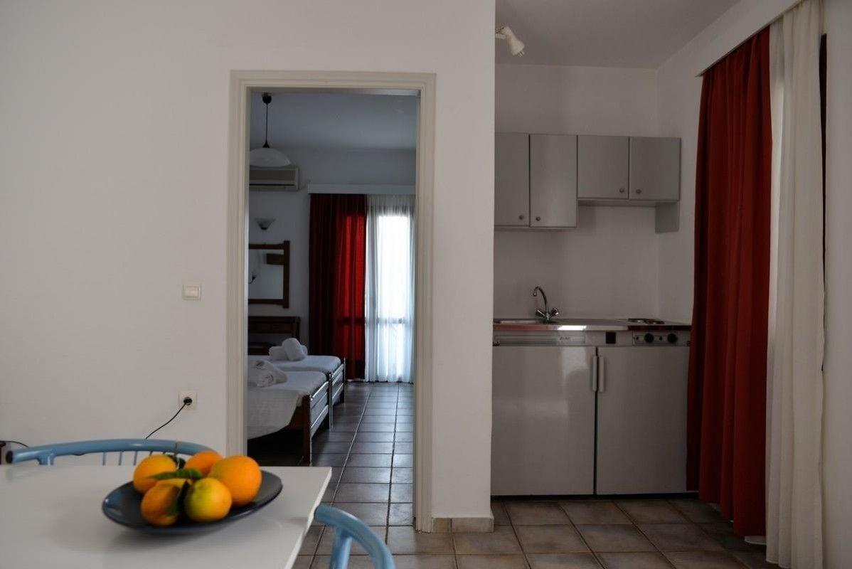 Eva Suites & Apartments Agia Marina 외부 사진
