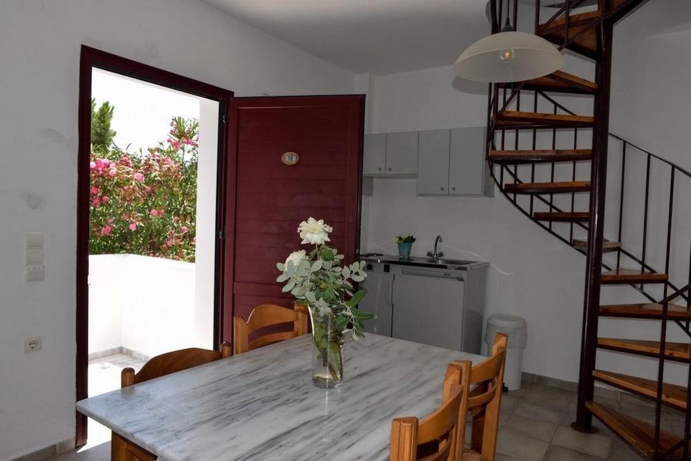 Eva Suites & Apartments Agia Marina 외부 사진
