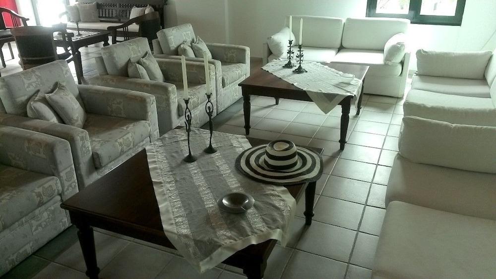Eva Suites & Apartments Agia Marina 외부 사진