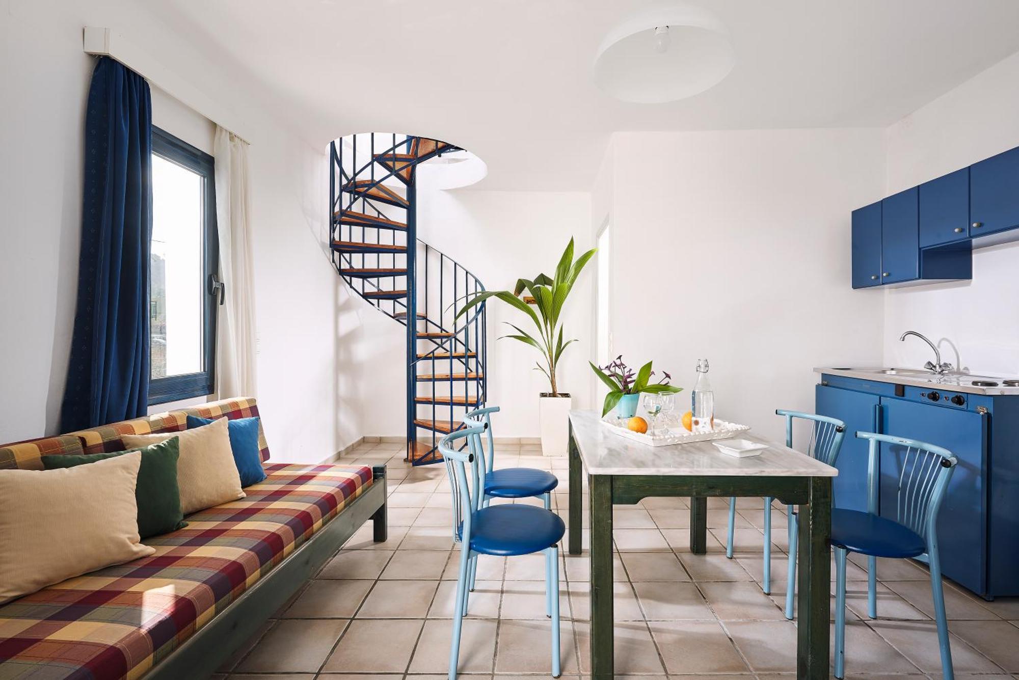 Eva Suites & Apartments Agia Marina 객실 사진