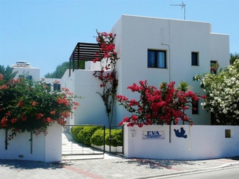 Eva Suites & Apartments Agia Marina 외부 사진